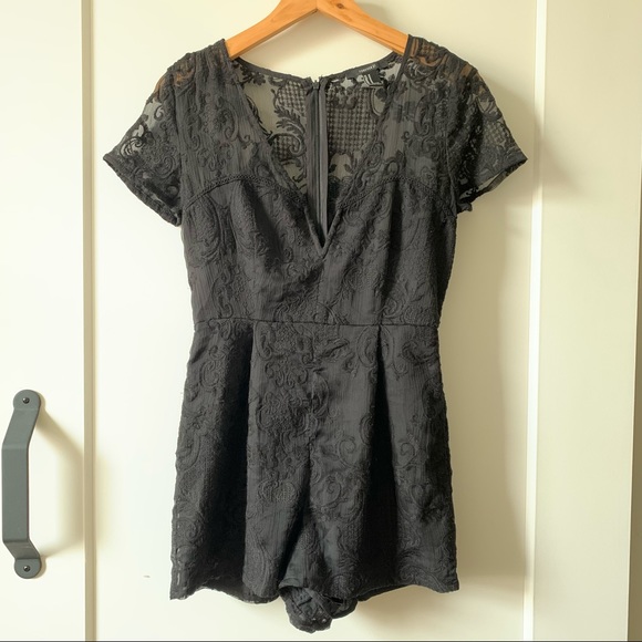 Boho Lacey Short Romper with back zip - Picture 2 of 14